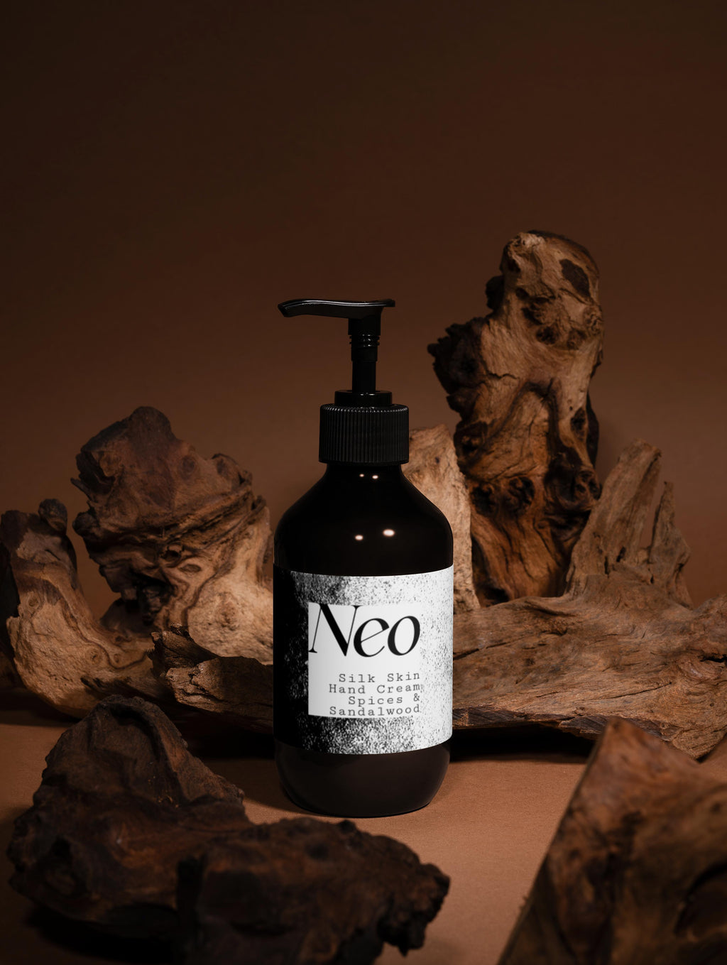 Neo Silk Skin Hand Cream — Spices & Sandalwood | Nourishing & Protective Care