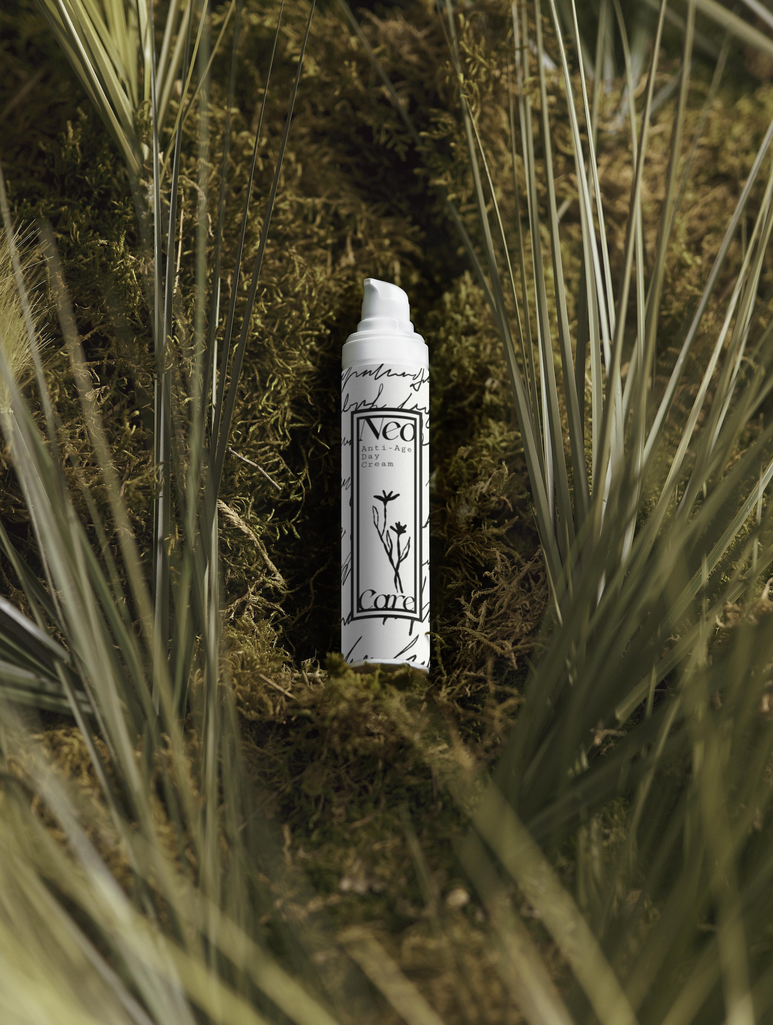 Neo Age-Defying Trio Collection Box – Hydrating & Rejuvenating 3-Step Routine